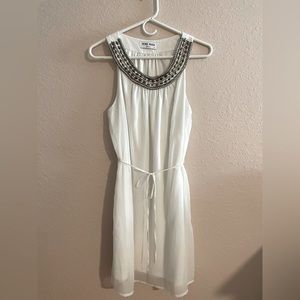 Vero Moda White midi dress. Size M